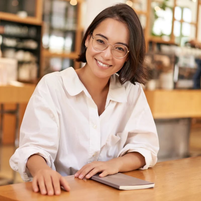 labour-agreements female employee facing the camera