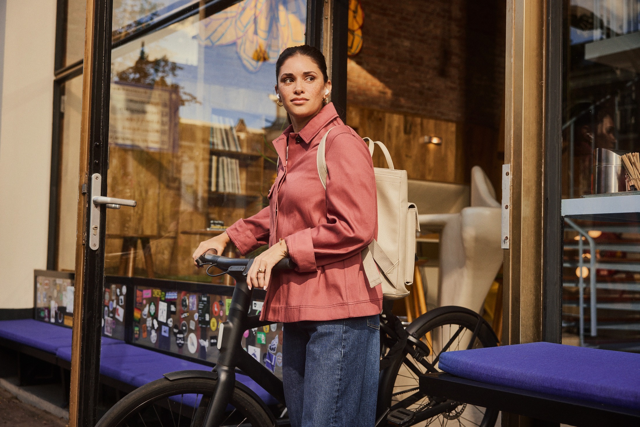 coffeebar_outside_bike