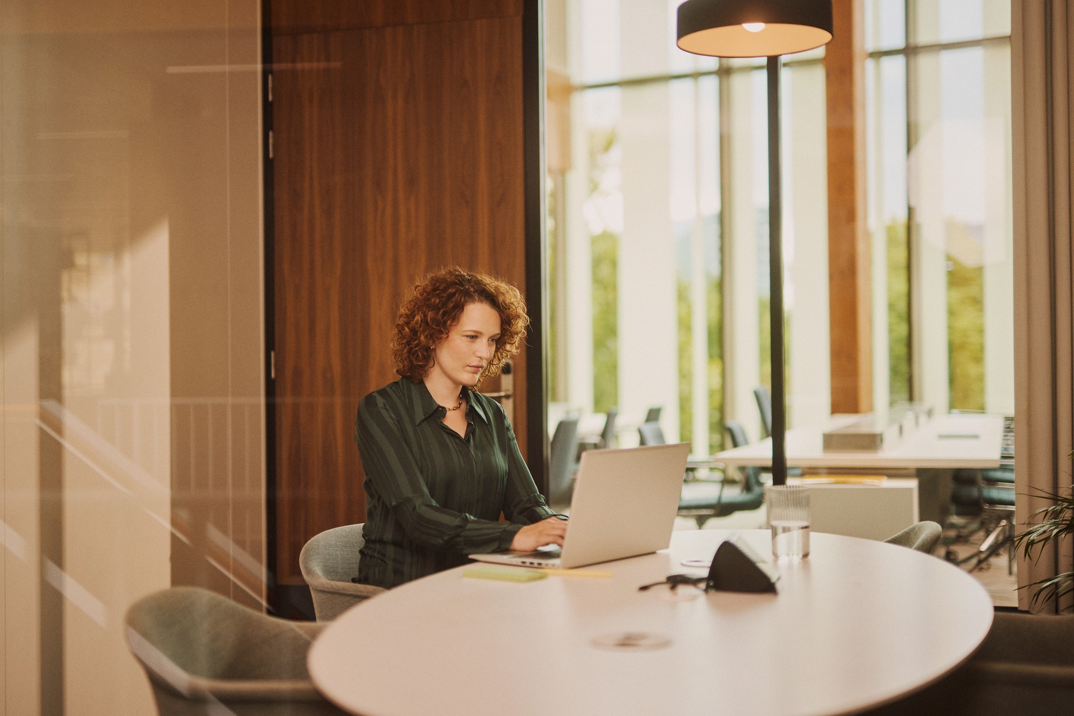 hr_manager_working-1